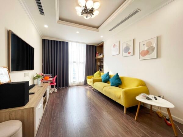 Sparkling 3BDs apartment for rent in Sunshine Riverside (1)