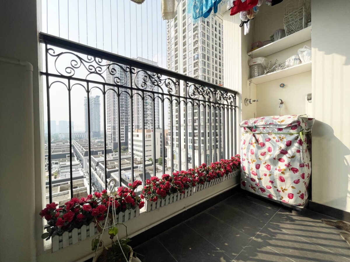 Sparkling 3BDs apartment for rent in Sunshine Riverside (16)