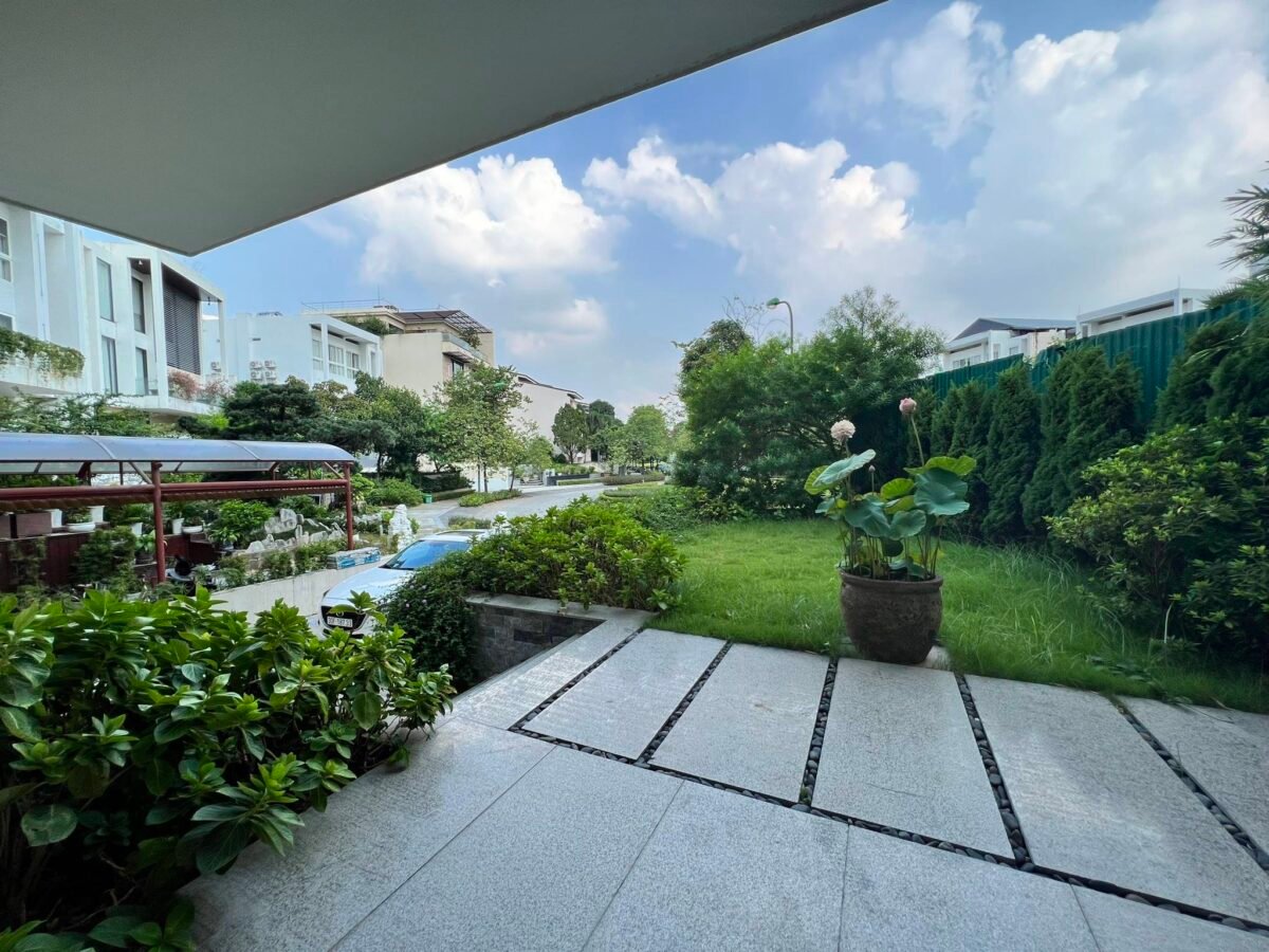 Superlative villa for rent in Q Ciputra, Westlake Hanoi (1)