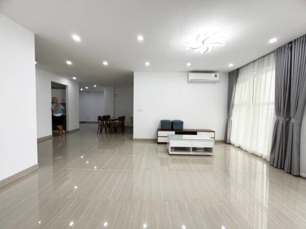 Spacious 3 bedrooms in L4 Ciputra for rent (2)