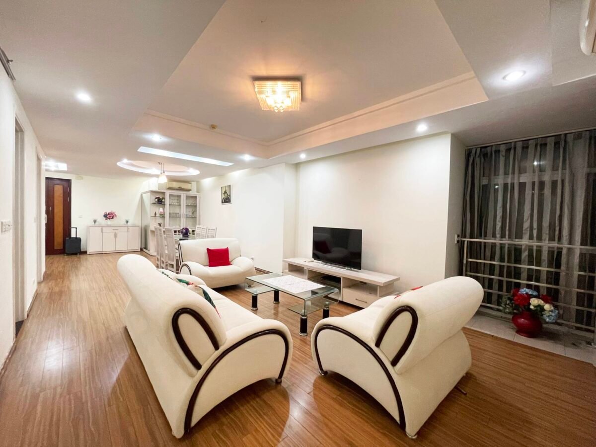 Attractive E5 apartment in Ciputra Hanoi for rent (1)