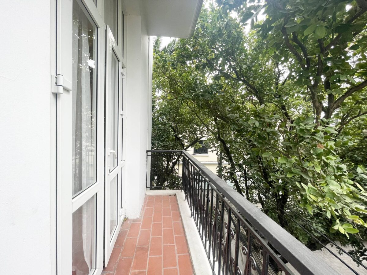 Comfortable 2BDs apartment in Dang Thai Mai Str., Tay Ho Distr. for rent (20)