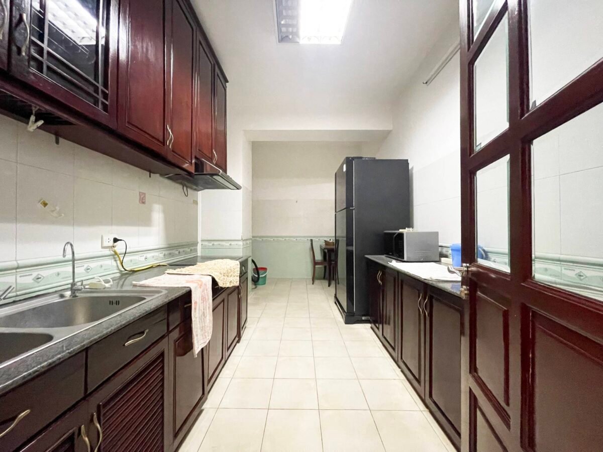 Feel-like-home apartment in G2 Ciputra for rent (6)