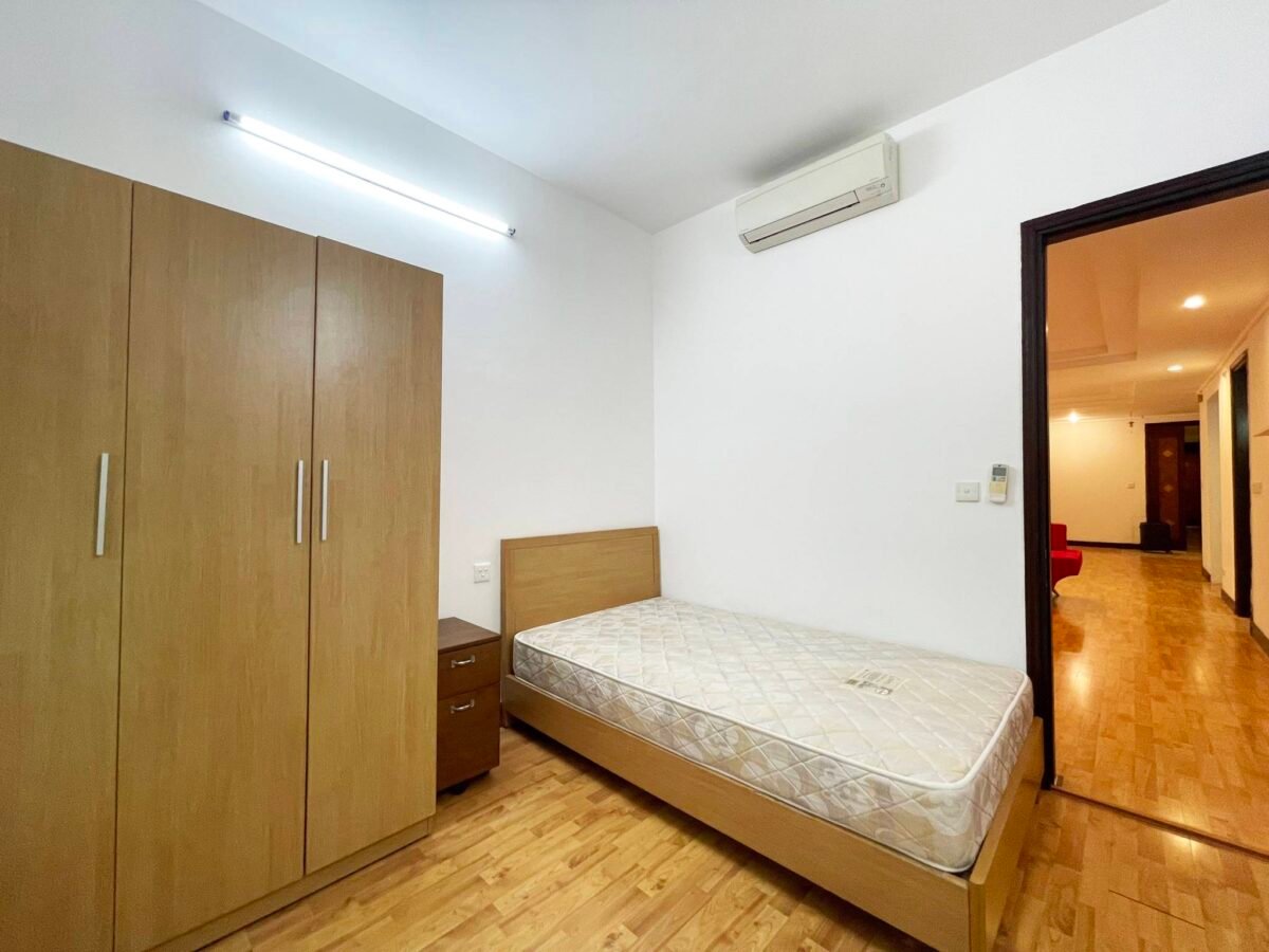 Lovely G3 apartment in Ciputra for rent (10)