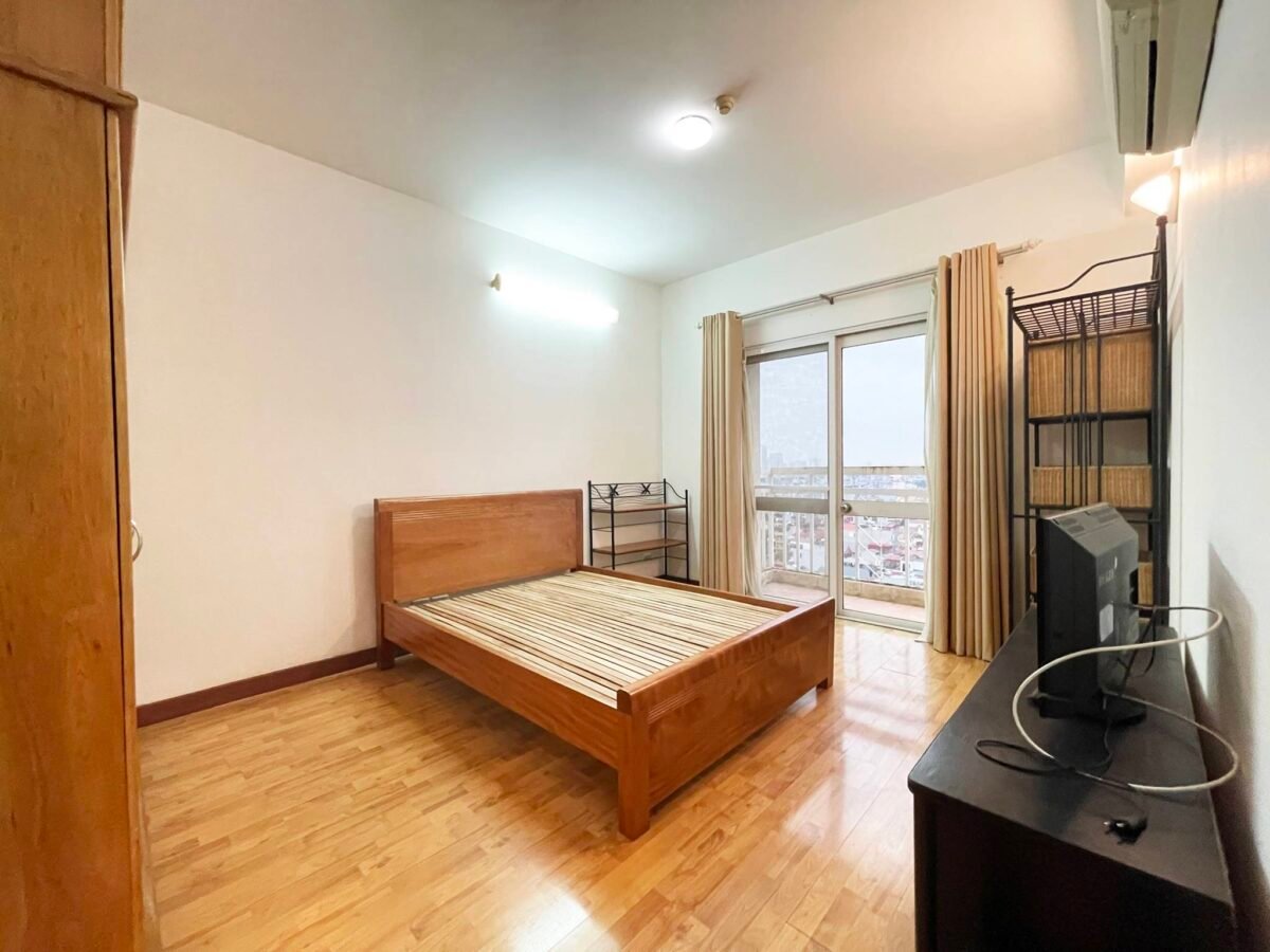 Lovely G3 apartment in Ciputra for rent (15)