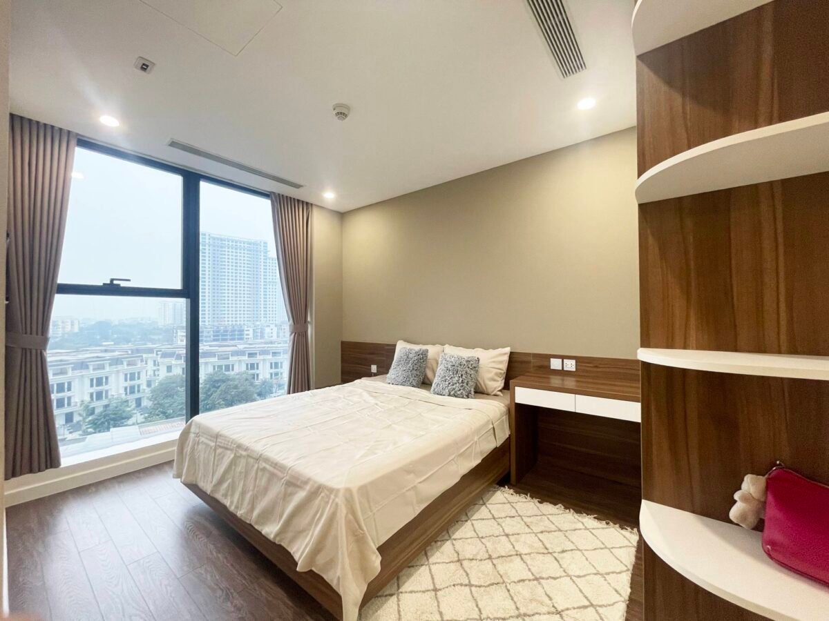 Sunshine City Ciputra Deluxe 2BHK apartment for rent in Hanoi (11)