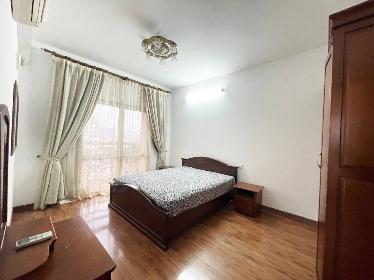Traditional-style apartment to rent in G3 Ciputra (9)