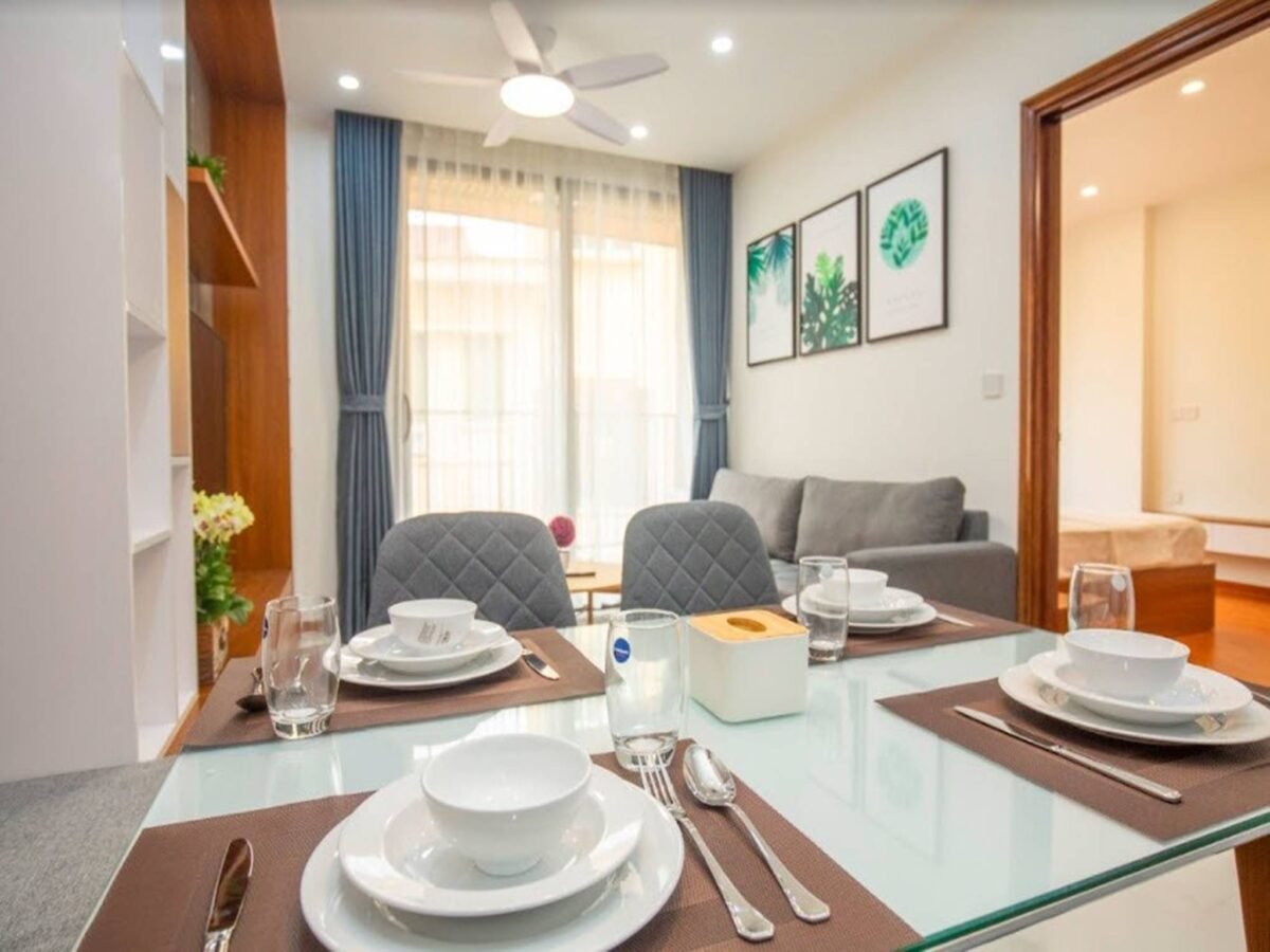 Vibrant apartment for rent in Lane 11, To Ngoc Van Str (15)