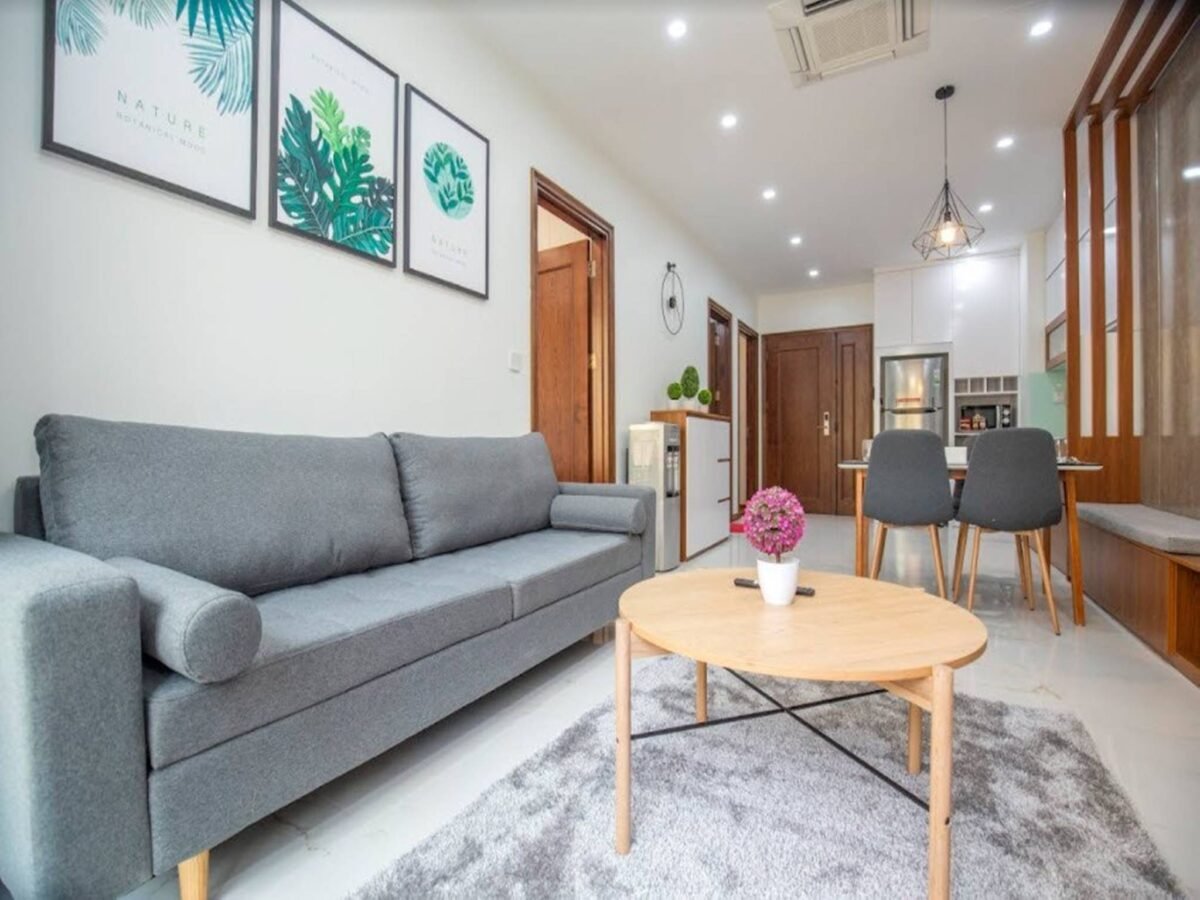 Vibrant apartment for rent in Lane 11, To Ngoc Van Str (3)
