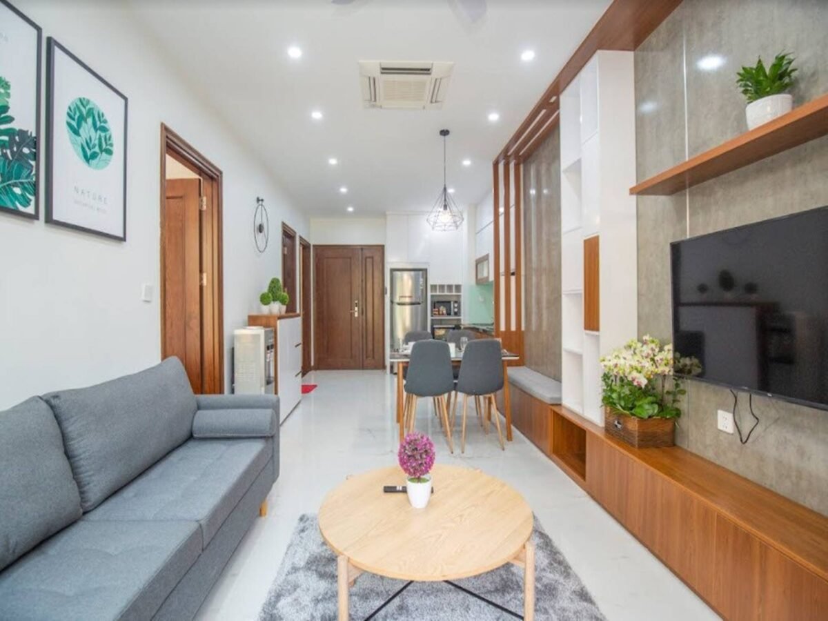 Vibrant apartment for rent in Lane 11, To Ngoc Van Str (6)