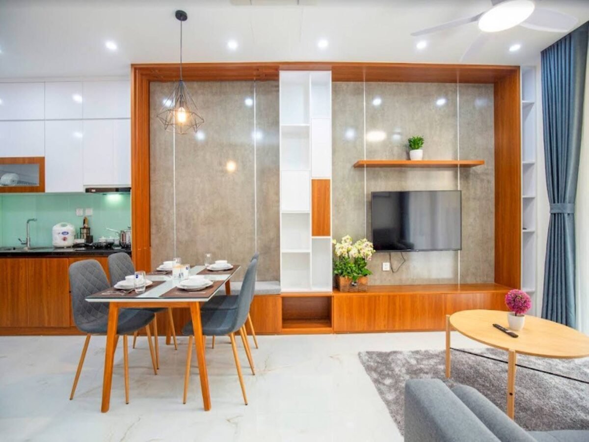 Vibrant apartment for rent in Lane 11, To Ngoc Van Str (9)