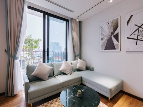 Beautiful artistic Westlake apartment for rent in Tu Hoa Street (2)