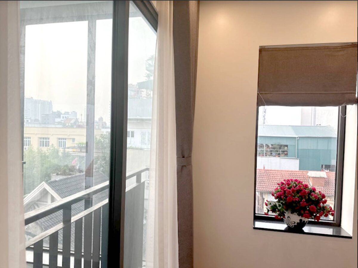 Bright 2BDs serviced apartment in Trinh Cong Son Street for rent (13)