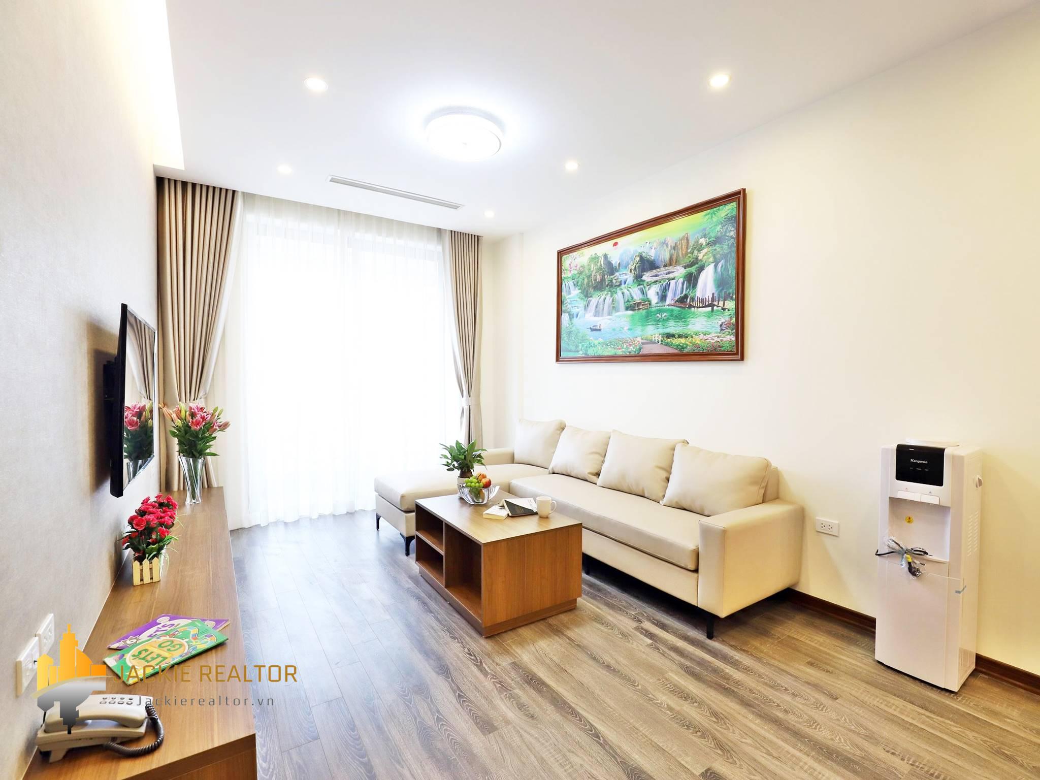 Charming 2 bedrooms in Tay Ho apartment for rent (1)