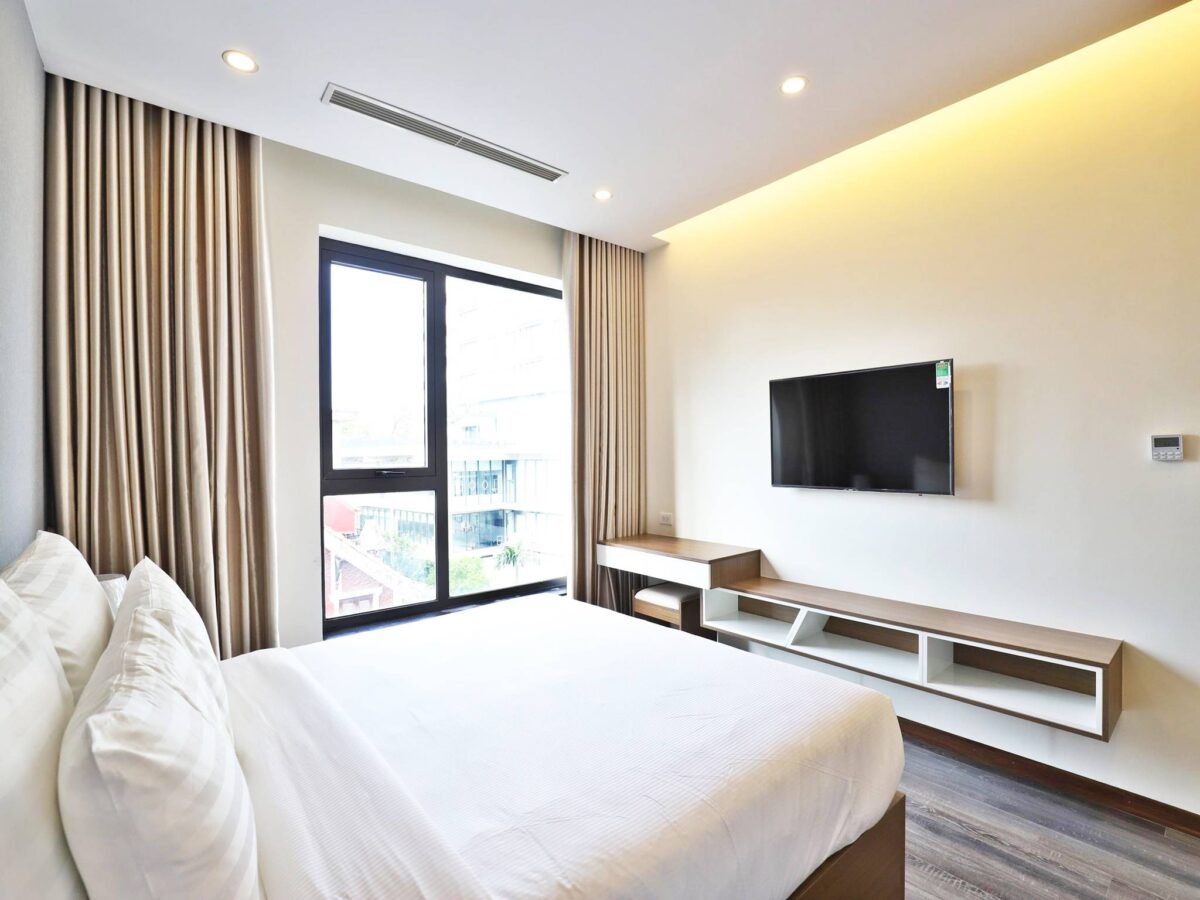 Charming 2 bedrooms in Tay Ho apartment for rent (14)