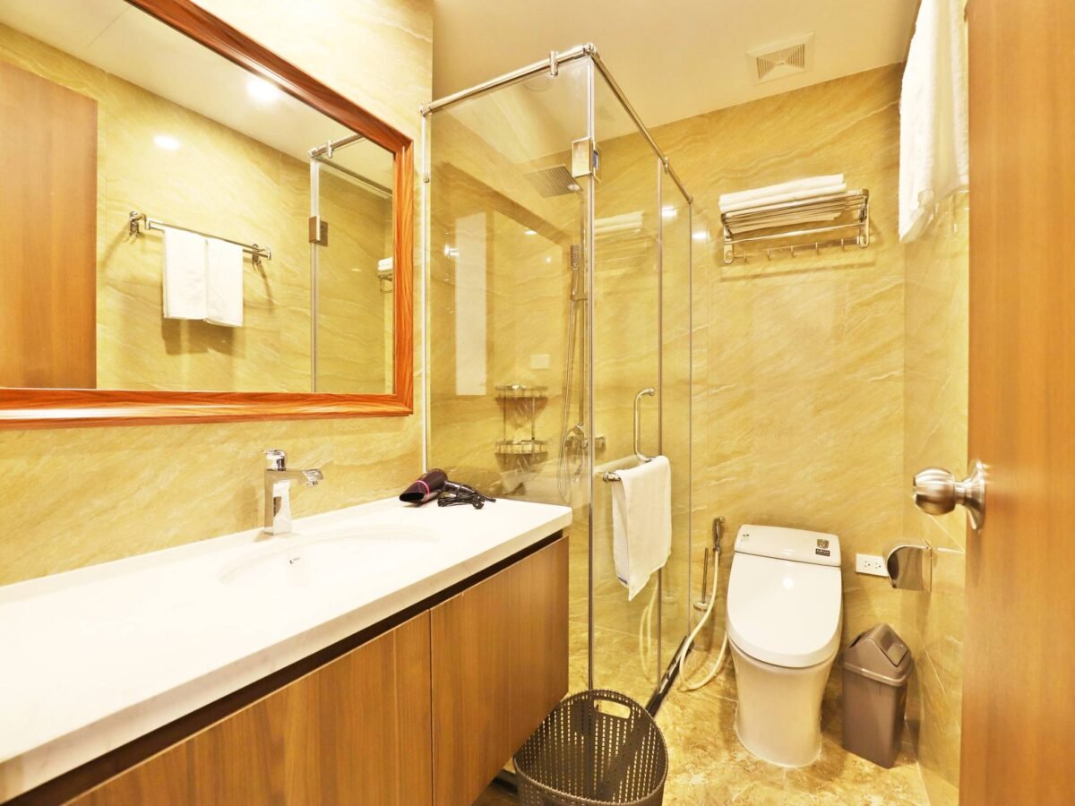 Charming 2 bedrooms in Tay Ho apartment for rent (16)