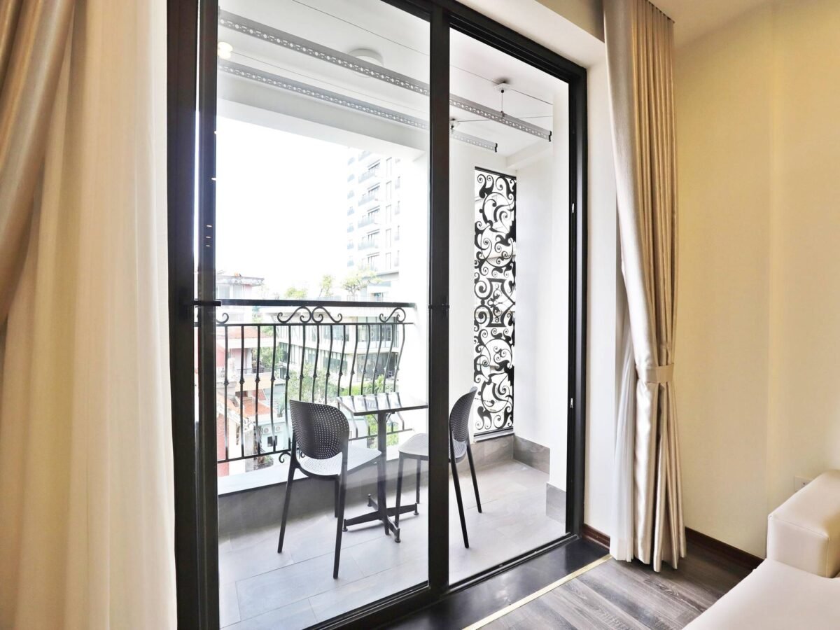 Charming 2 bedrooms in Tay Ho apartment for rent (21)