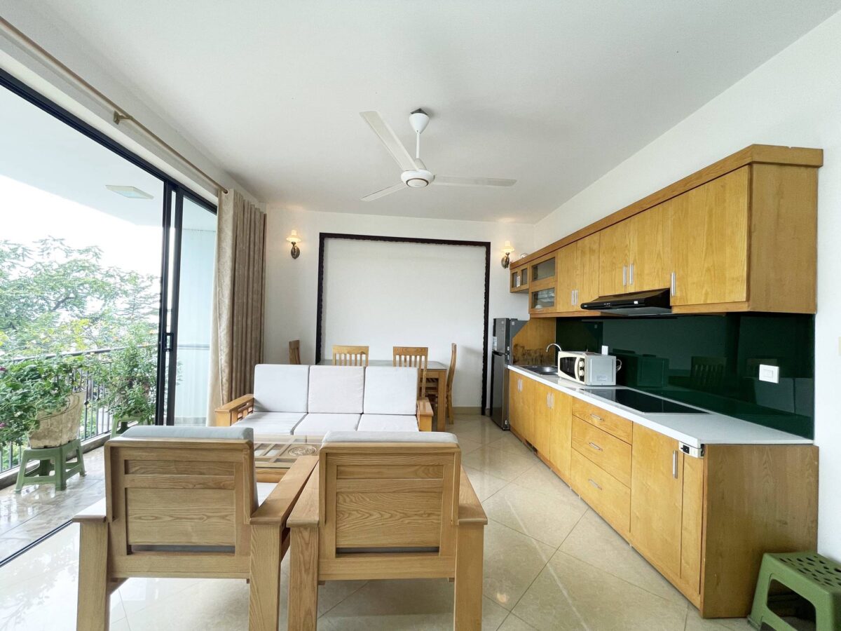 Cozy lakeview 2BDs apartment for rent in Tu Hoa Str, Westlake area (2)