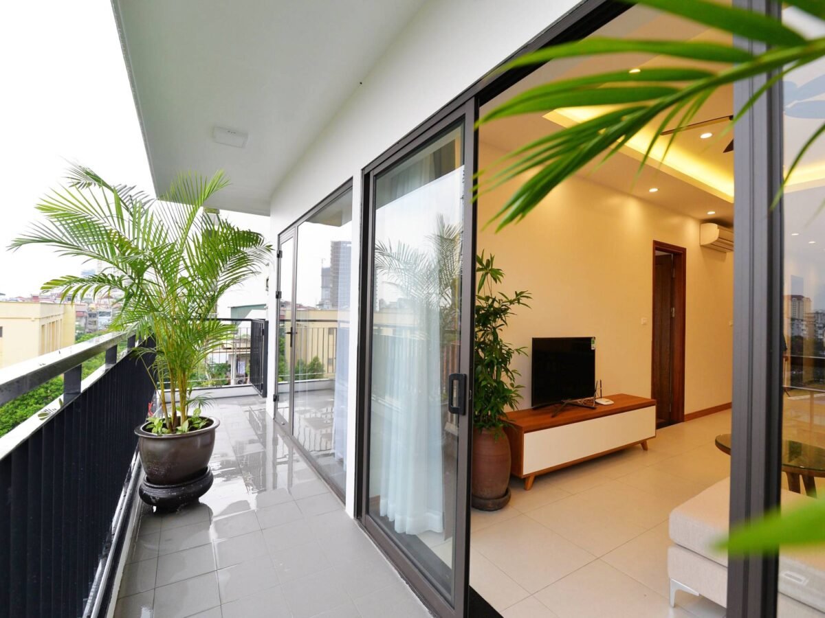Lovely 2-bedroom apartment for rent in Trinh Cong Son, Tay Ho area (11)