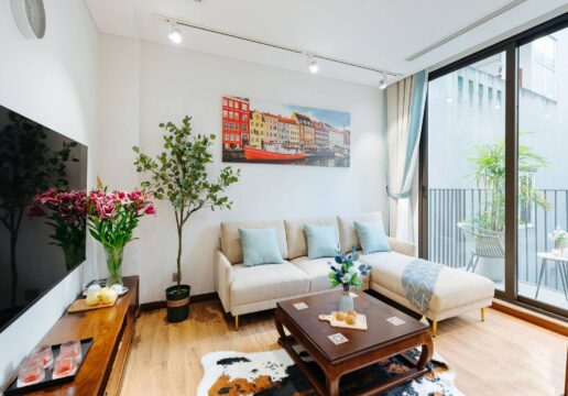 Lovely 2-bedroom apartment in Westlake Tay Ho for rent (1)