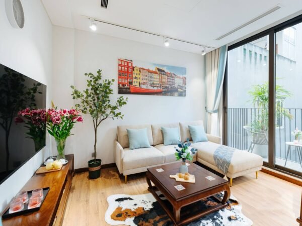 Lovely 2-bedroom apartment in Westlake Tay Ho for rent (1)