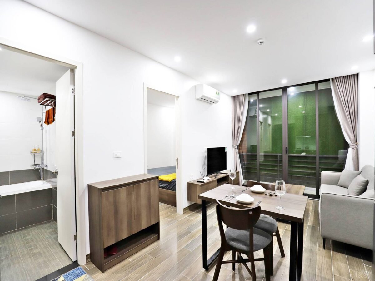 Reasonable 1-bedroom serviced apartment in To Ngoc Van for rent (2)