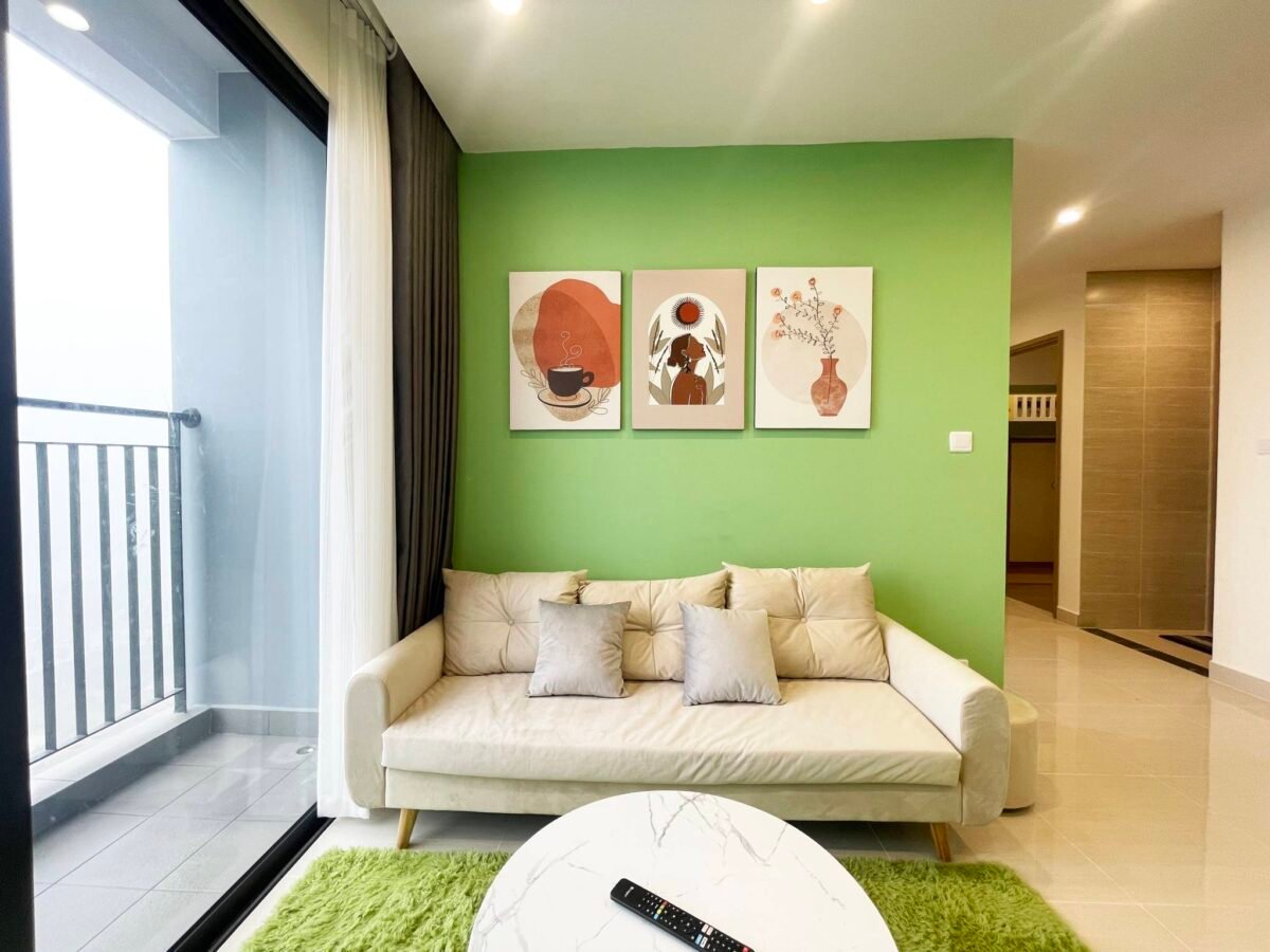 Amazing 2 bedrooms in Vinhomes Smart City for rent (2)