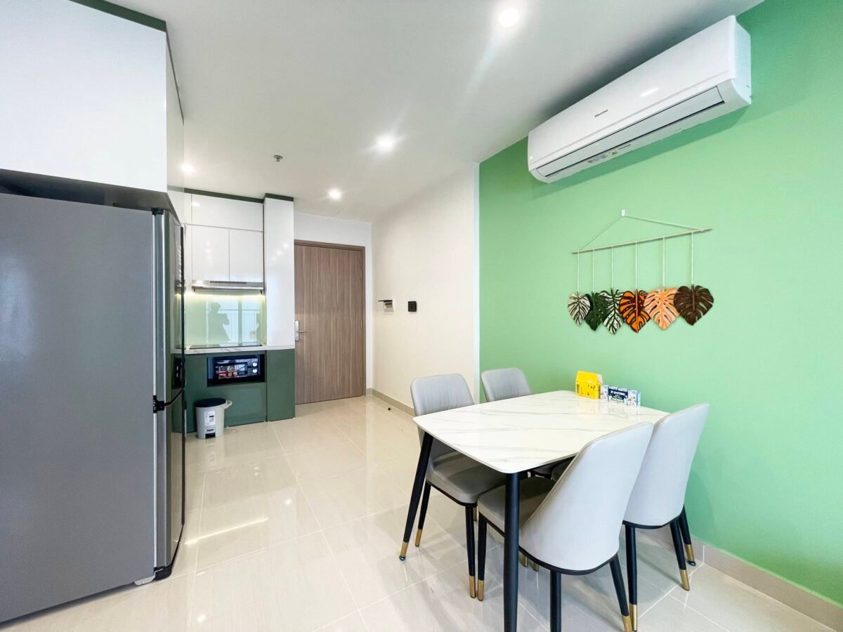 Amazing 2 bedrooms in Vinhomes Smart City for rent (9)