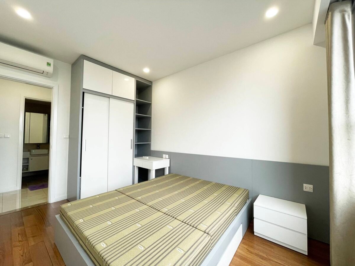 Cheap 2BDs apartment for rent in Vinhomes D' Capitale - C7 building (12)