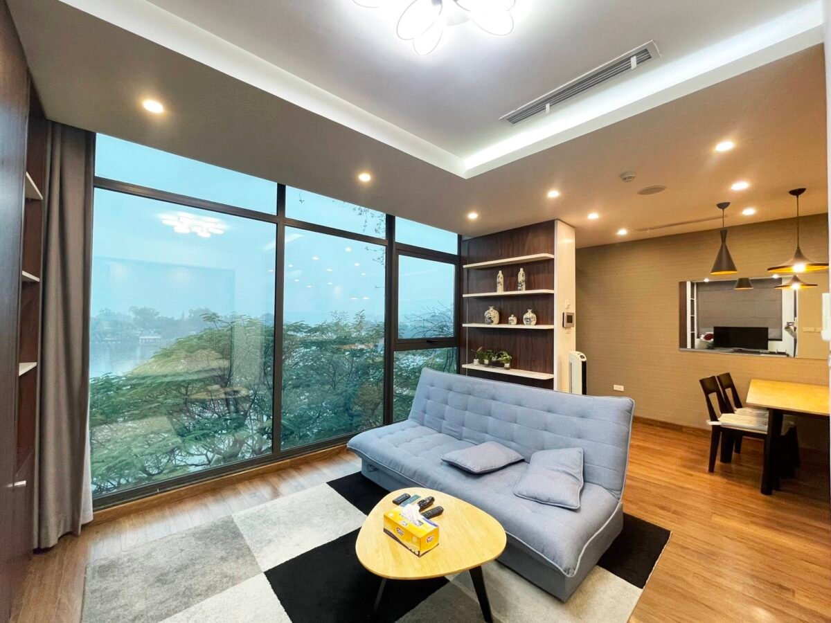 Cozy 1-bedroom apartment with lake view for rent at Tran Vu, Truc Bach, Ba Dinh (1)