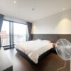 Deluxe 2-bedroom apartment in Xuan Dieu, Tay Ho for rent (6)