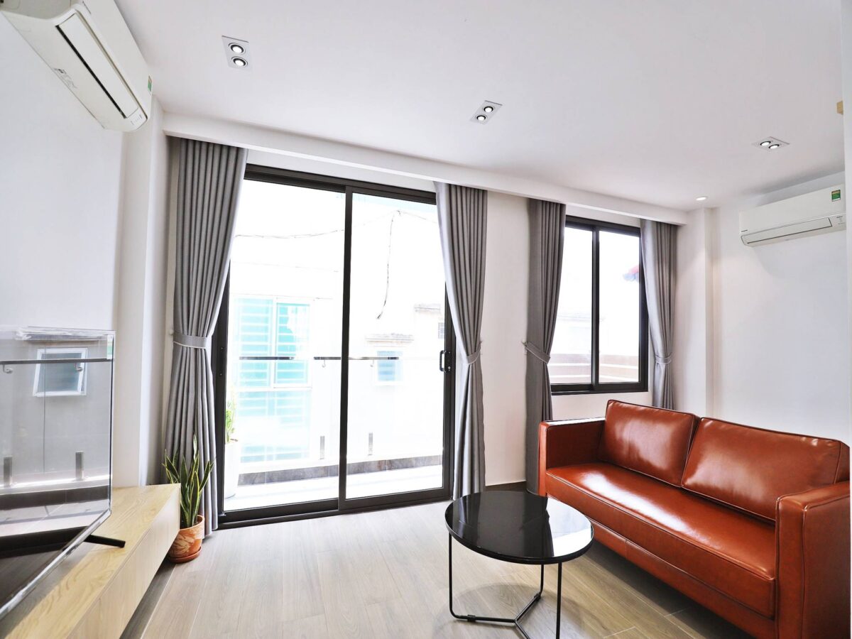 Incredible 1-bedroom apartment in Au Co Str, Tay Ho Distr for rent (3)