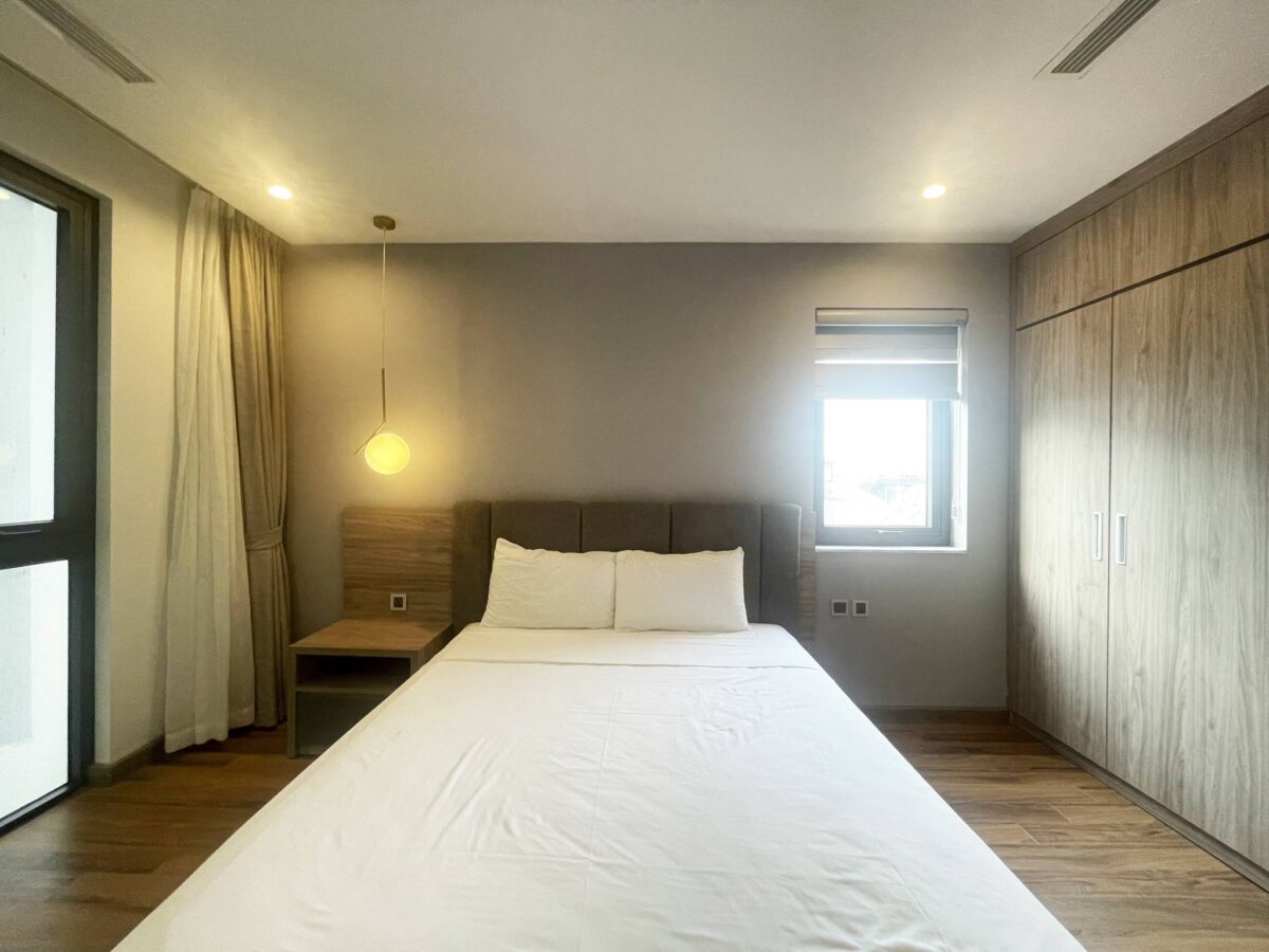 Modern 2-bedroom serviced apartment for rent on Tu Hoa Street (13)