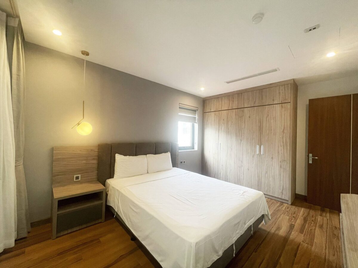 Modern 2-bedroom serviced apartment for rent on Tu Hoa Street (14)