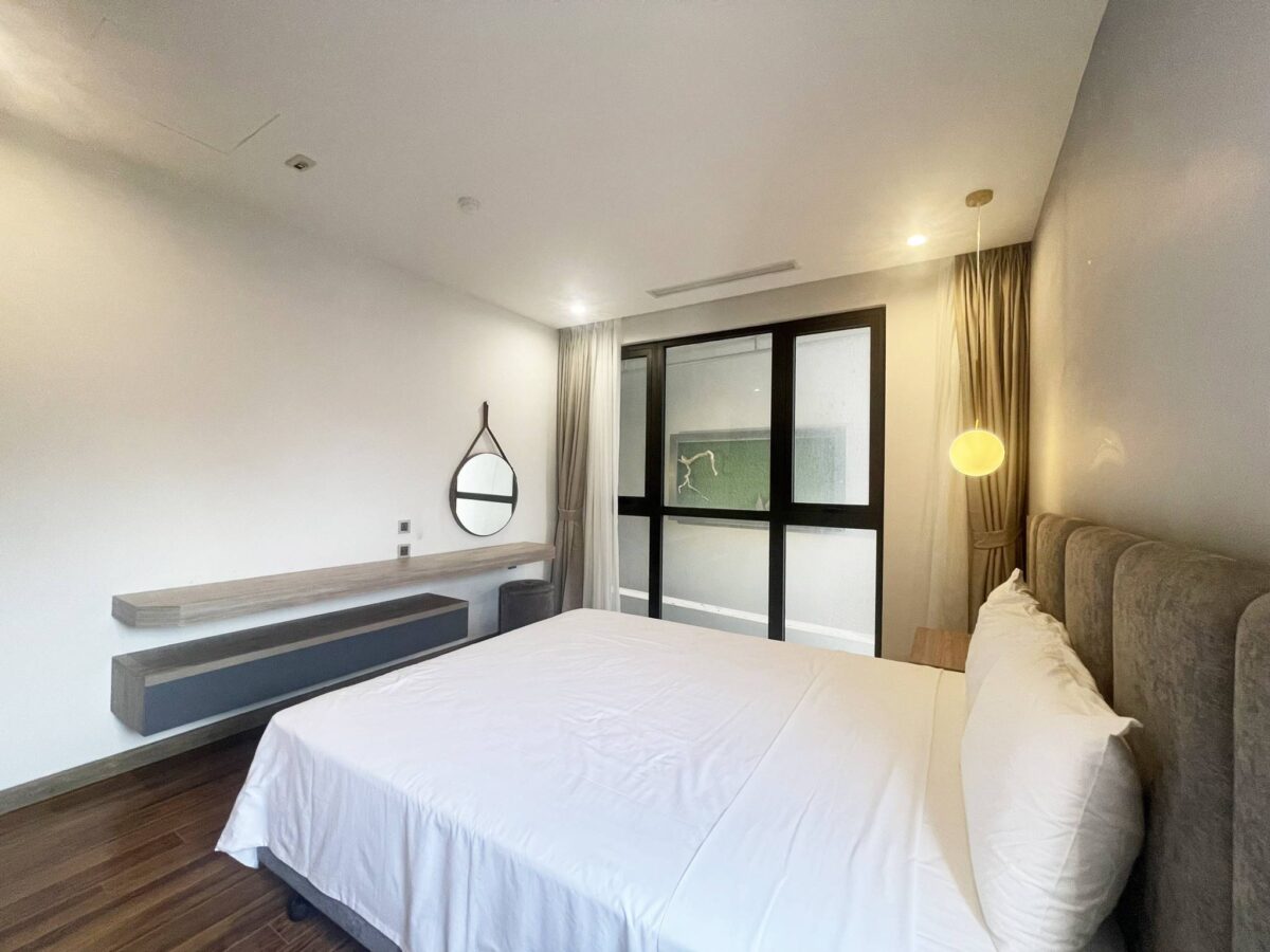 Modern 2-bedroom serviced apartment for rent on Tu Hoa Street (15)