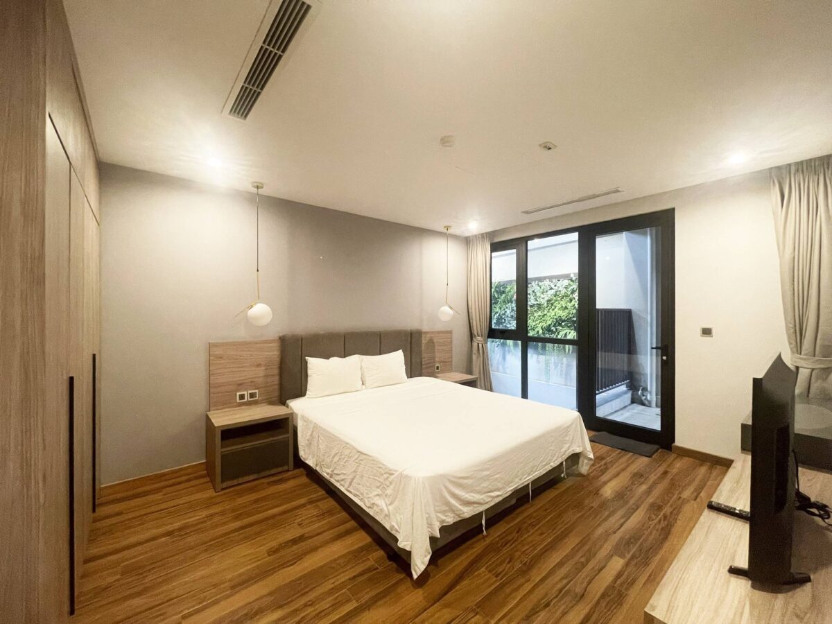 Modern 2-bedroom serviced apartment for rent on Tu Hoa Street (7)