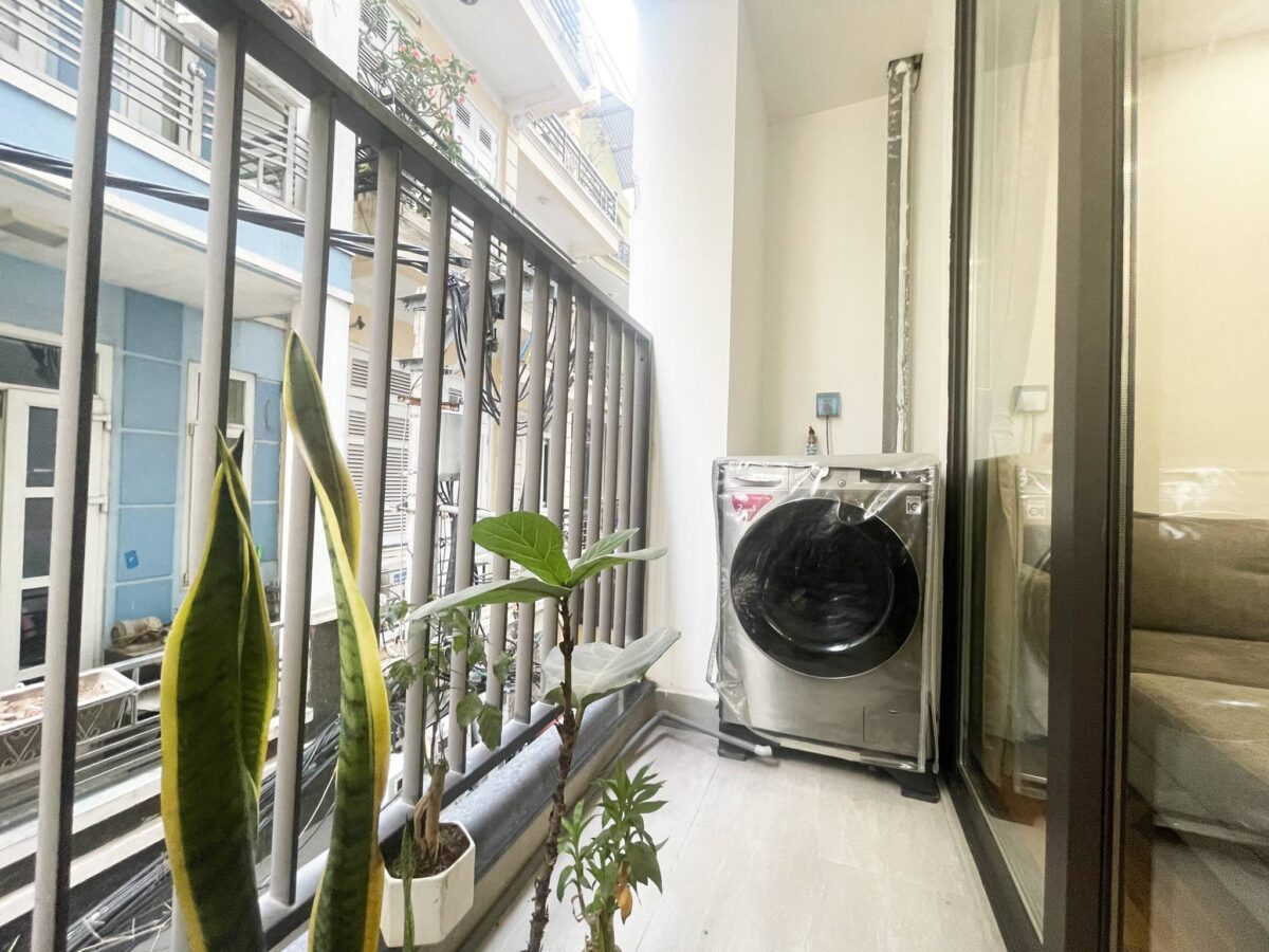 Spacious 2-bedroom serviced apartment in Tu Hoa, Tay Ho, Hanoi for rent (19)