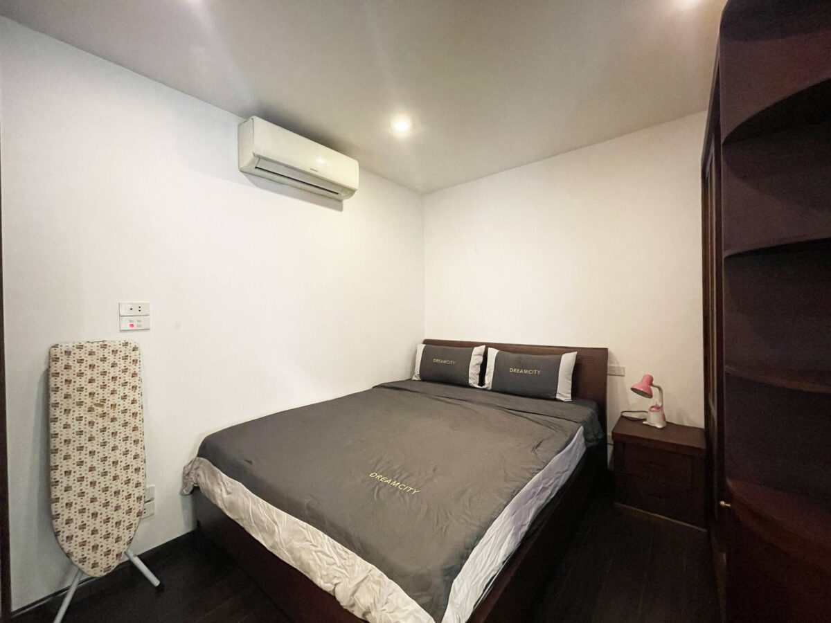 Well renovated 2BDs apartment for rent in Xuan Dieu, Tay Ho, Hanoi (10)