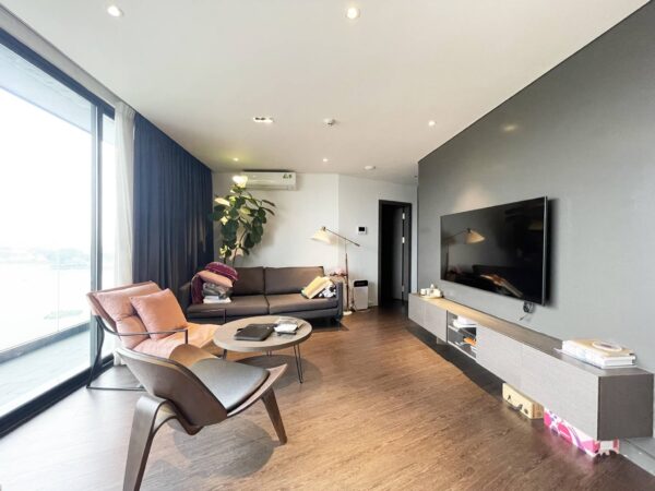 Amazing 2BDs lakeview apartment for rent in Truc Bach (1)