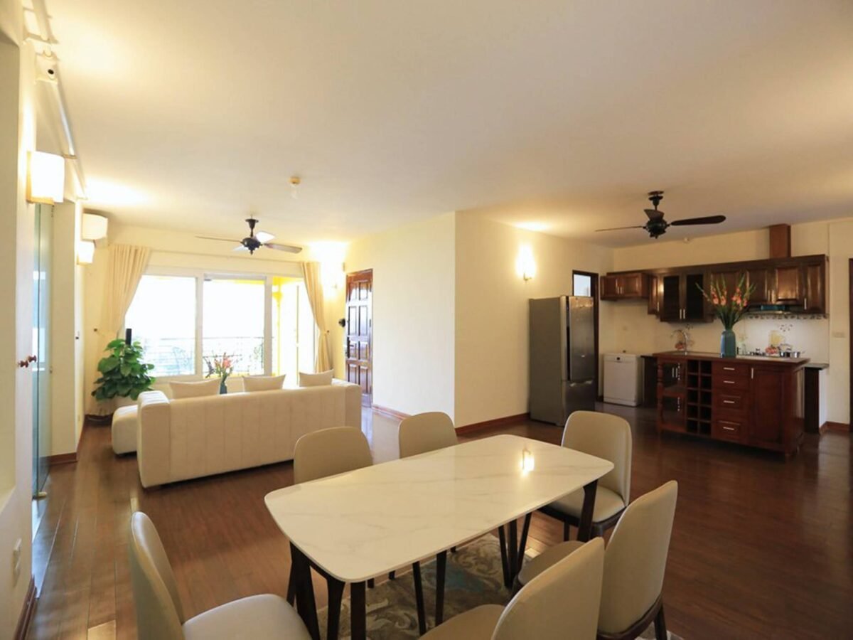 Beautiful whole lakeview apartment with 3 bedrooms for rent in Tu Hoa, Tay Ho Westlake (12)