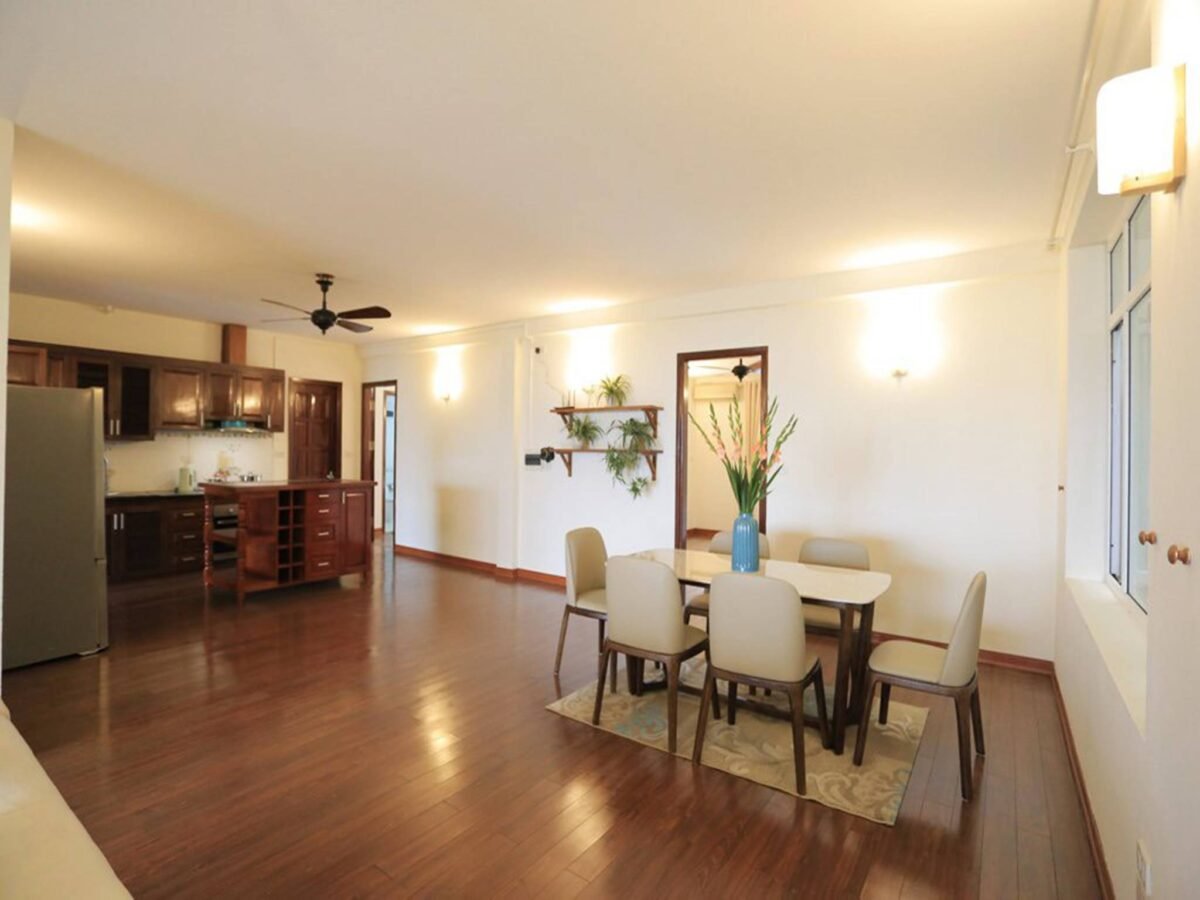 Beautiful whole lakeview apartment with 3 bedrooms for rent in Tu Hoa, Tay Ho Westlake (16)