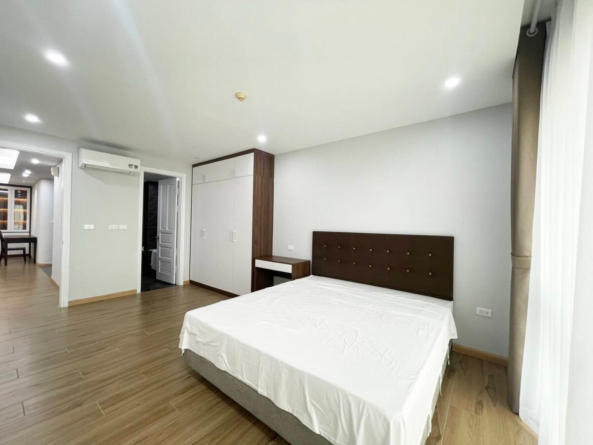 Brand new and spacious 4-bedroom apartment in P1 Ciputra for rent (19)