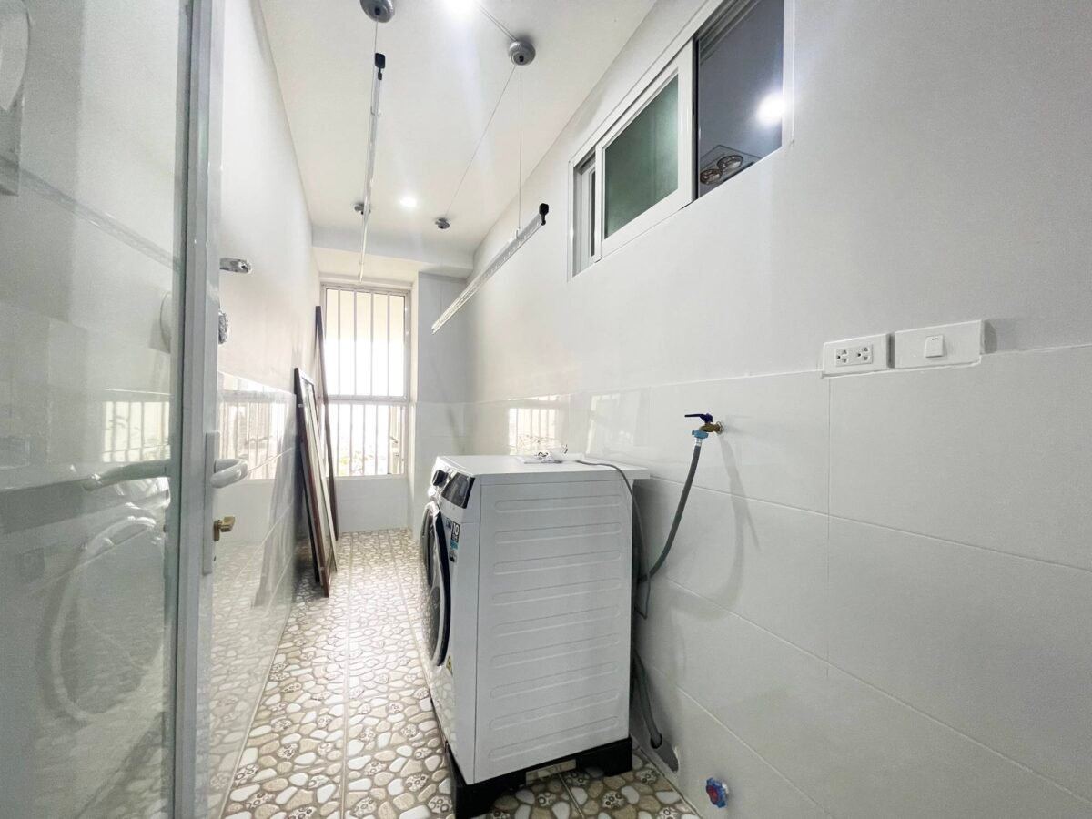 Brand new and spacious 4-bedroom apartment in P1 Ciputra for rent (34)