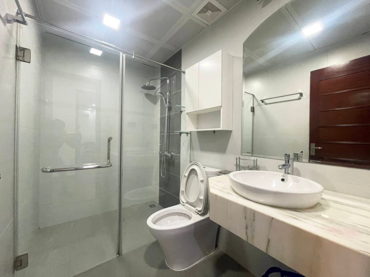 Bright 2-bedroom apartment for rent in To Ngoc Van Str (14)