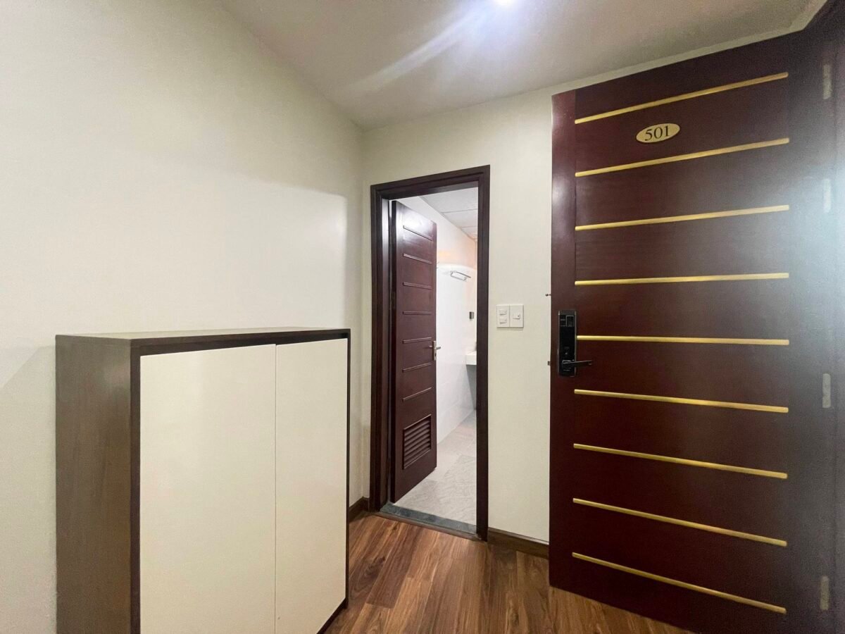Bright 2-bedroom apartment for rent in To Ngoc Van Str (7)