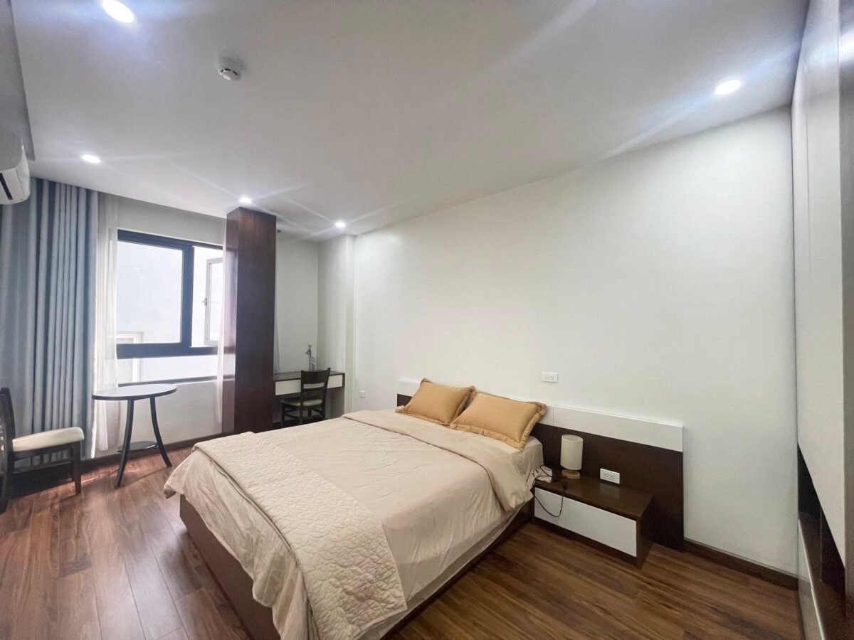 Cozy 2-bedroom apartment in To Ngoc Van for rent (11)