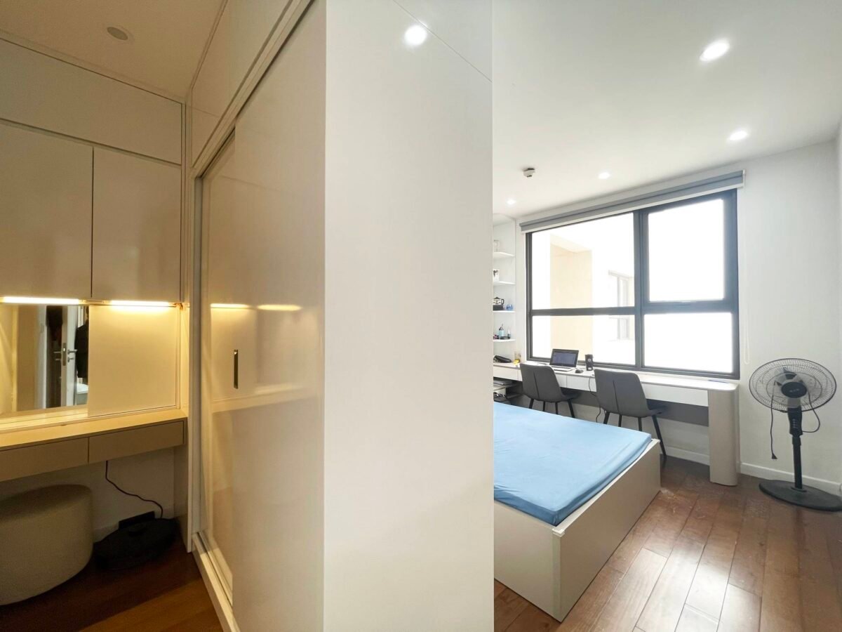 Elegant 2BDs apartment for rent in D Capitale Tran Duy Hung (14)