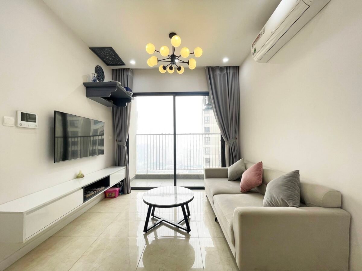 Elegant 2BDs apartment for rent in D Capitale Tran Duy Hung (3)
