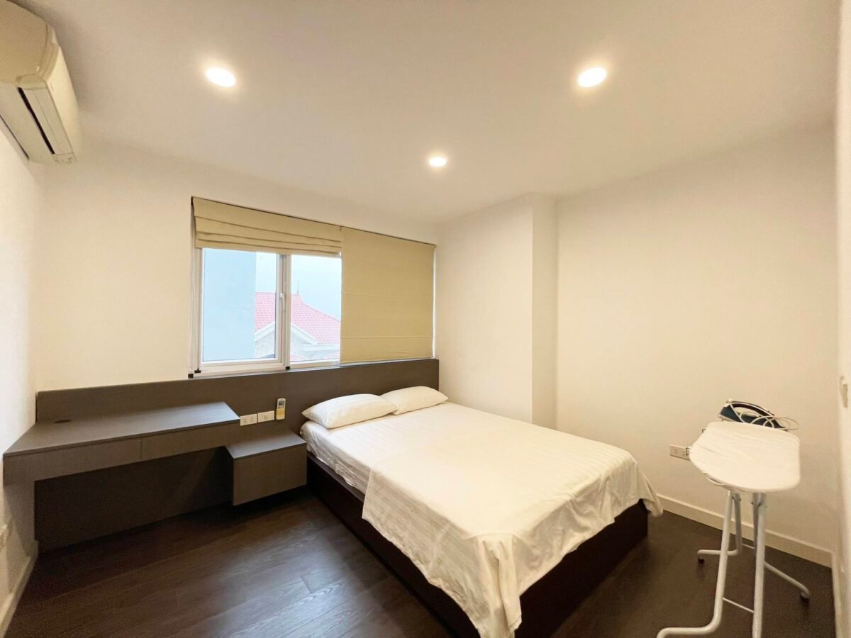 Exclusive 2 bedrooms in To Ngoc Van for rent (11)