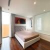 Fantastic artistic 3BDs serviced apartment in Xuan Dieu for rent (18)